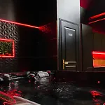 Loveroom O Diable Des Plaisirs *
