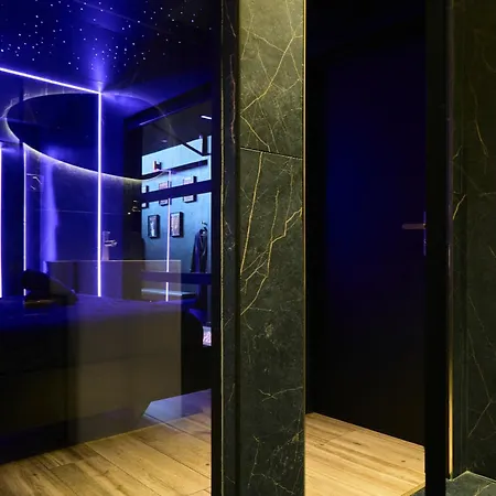 Loveroom O Diable Des Plaisirs * Τουρκουάν
